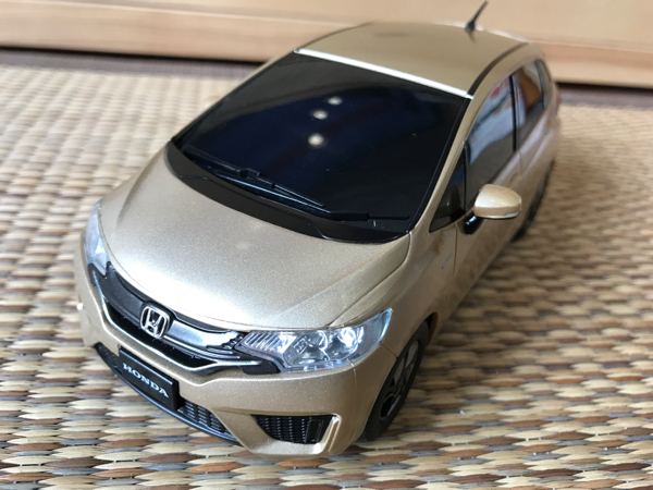 非売品】ホンダ フィット FIT3 ミニカー カラーサンプル ベージュ中古