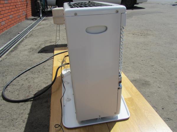 13年製 トヨトミ 煙突式 石油ストーブ HR-650D 小樽より