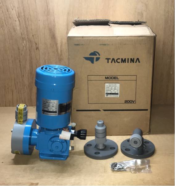 ■タクミナ モーター駆動式 直動ダイヤフラム定量ポンプ■SXDA1-33-VTC-FW／三相200V■中古現状渡し