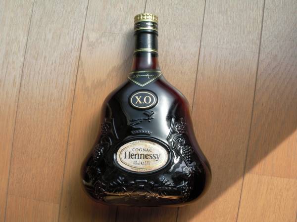 【新品未使用未開封】〈ヘネシー〉ヘネシーX．O 約30数年前の古酒HennessyヘネシーX.O 未開栓700ml 40% ブランデー