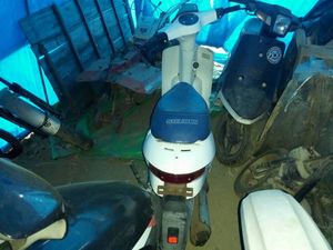 スズキラブのYahoo!オークション(旧ヤフオク!)の相場・価格を見る 
