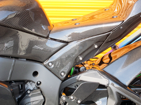 ZX-10R 16～ サブフレームカバー左右セット A-TECH(エーテック) ZX-10R