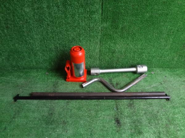 【送料無料】FE72EEV キャンター 純正油圧ジャッキ レンチ付 車載工具