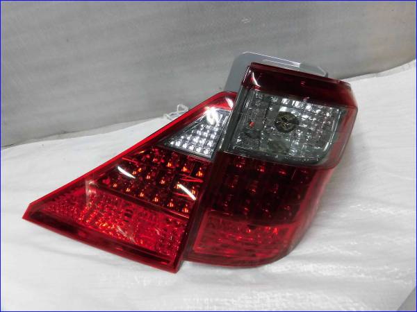 ANH20W 20 アルファード右テールランプ 右テールライト KOITO 58-27