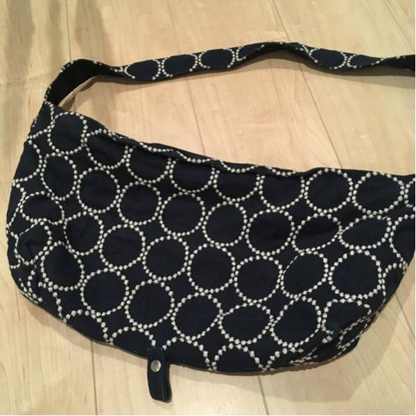 ミナペルホネン minaperhonen タンバリン ショルダーバッグ 麻 ネイビー