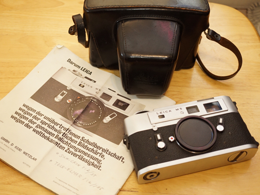 Leica M5 美品 箱 説明書付 ライカ Leica M5 3点吊 美品 純正ケース 説明書付 検索 leica M3 M2 M4