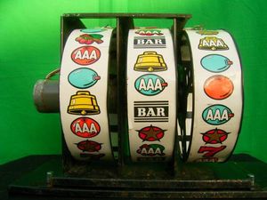 レトロ スロのYahoo!オークション(旧ヤフオク!)の相場・価格を見る