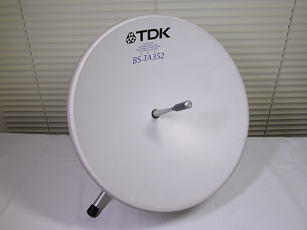 TDK 室内 BSアンテナ BS-TA352 センターフィード型(CS・BS対応アンテナ)｜売買されたオークション情報、yahooの商品情報を ...