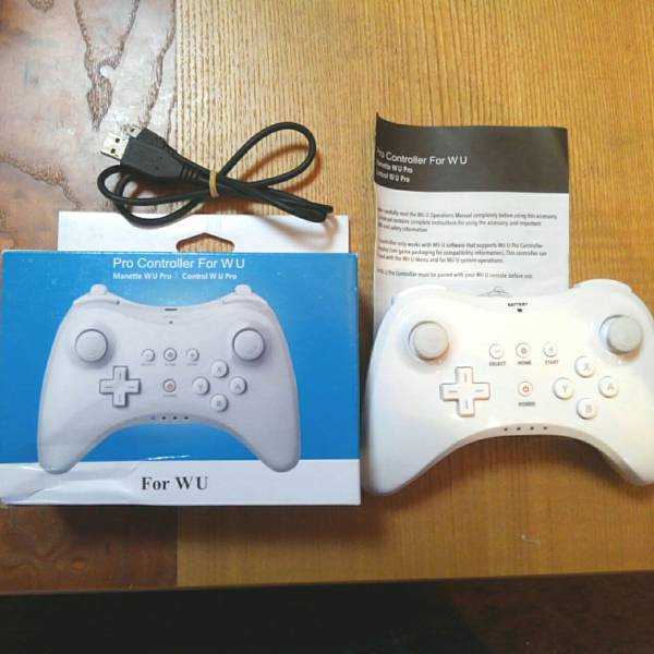 Wii Uに使用する　プロコントローラー中古