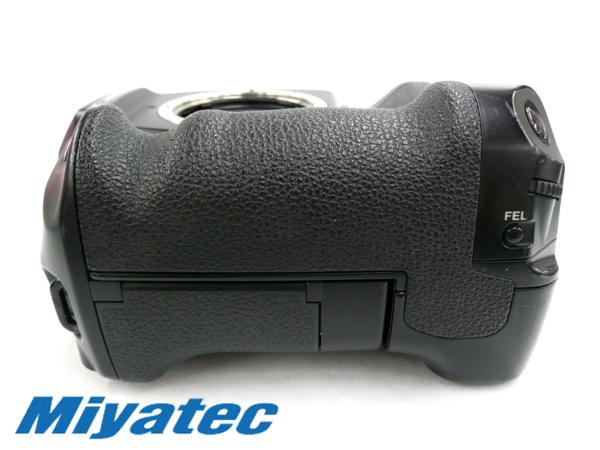 カメラ Canonキャノン EOS-3 ボディ PB-E2 付き フィルム一眼レフカメラ