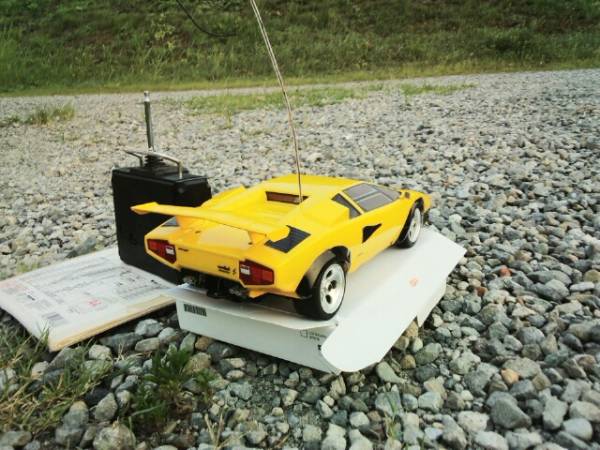 1⁄12スケール電動RCカー『ランボルギーニ・カウンタックLP500S タミヤ