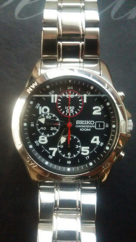 ★★★★SEIKO【クロノグラフ／100M】クオーツ時計【クロノグラフに特化した時計！ハードレックス風防】★★★★