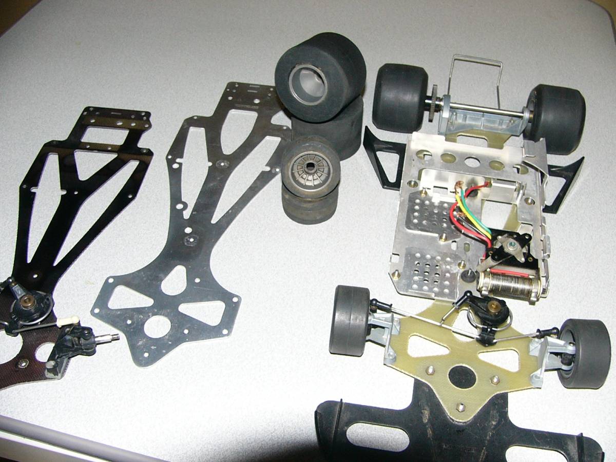 タミヤ80年代当時のラジコンｆ１モデル初期シャーシとｃｓ競技用ジャンクパーツ 田宮模型 売買されたオークション情報 Yahooの商品情報をアーカイブ公開 オークファン Aucfan Com