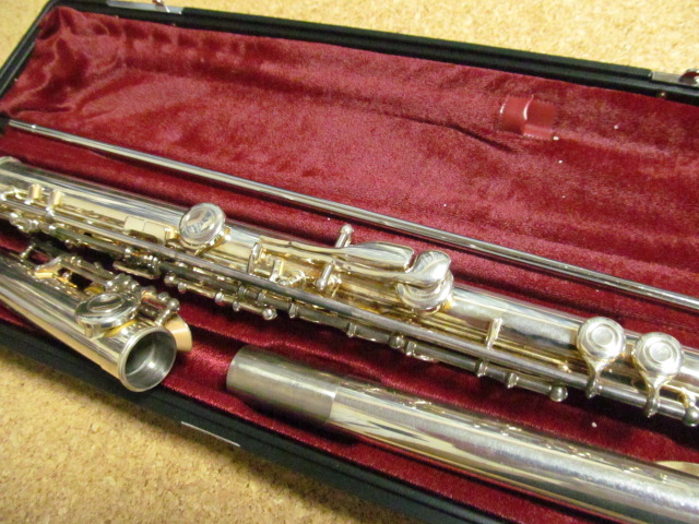 YAMAHA ヤマハ　フルート　YFL-221 ハードケース付き ☆ ヤマハ フルート、ハードケース付属 YFL-221 吹奏楽，管楽器