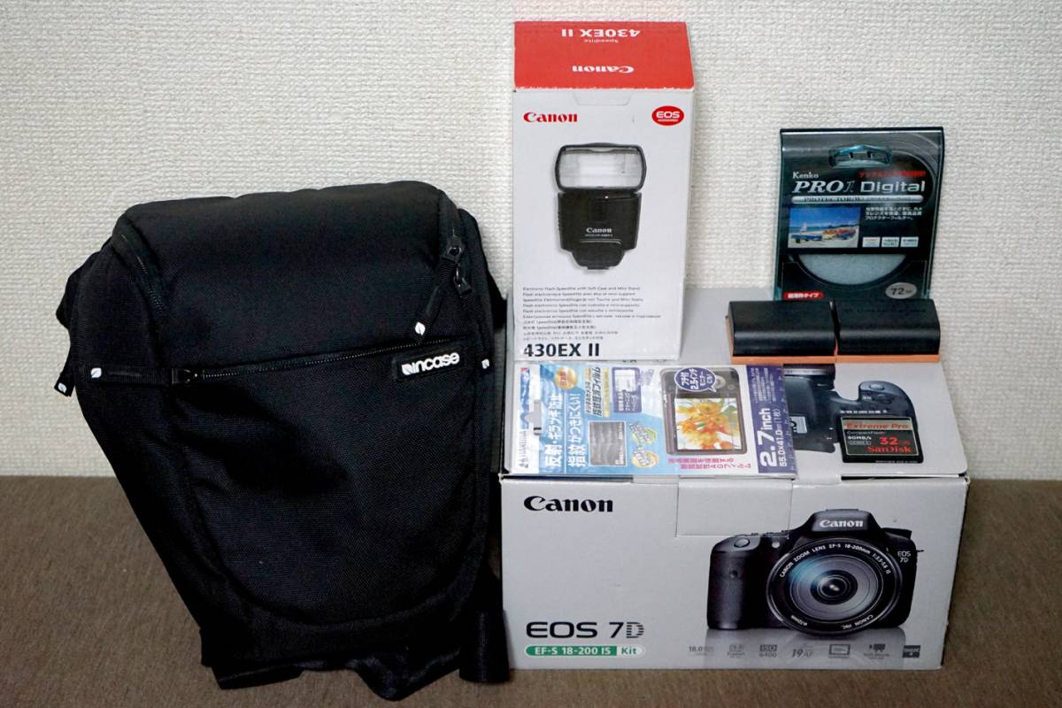 付属品多数！美品 Canon EOS 7D 18-200 ISレンズキット ストロボ他