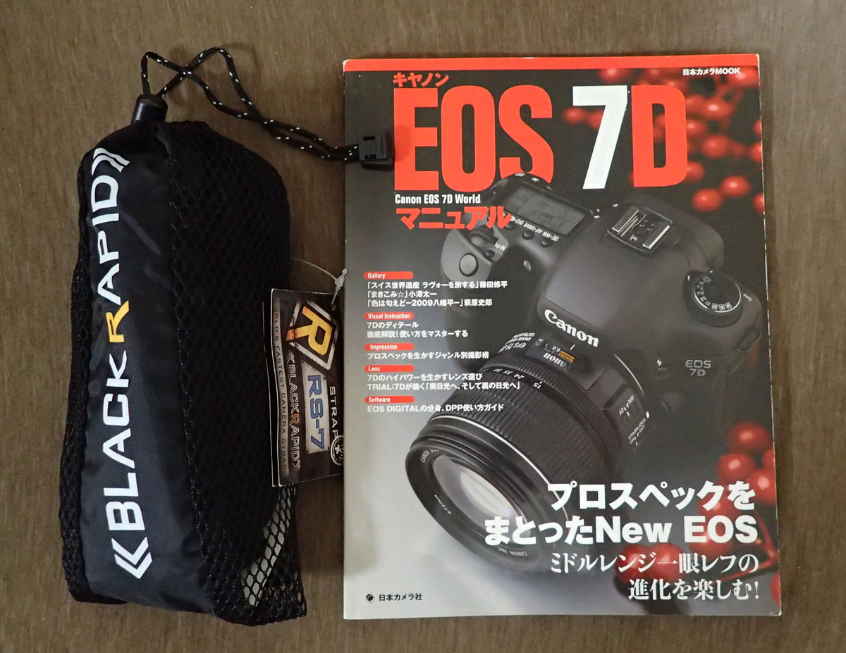 付属品多数！美品 Canon EOS 7D 18-200 ISレンズキット ストロボ他
