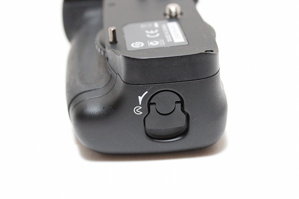 良品 Nikonマルチパワーバッテリーパック MB-D14 カメラ用 D600 D610用