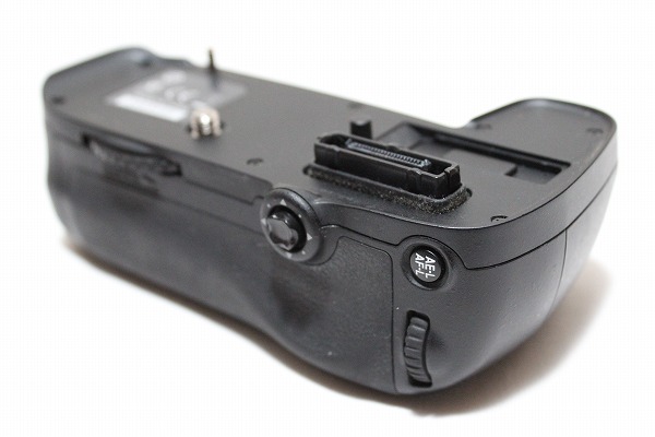 良品 Nikonマルチパワーバッテリーパック MB-D14 カメラ用 D600 D610用