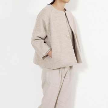 今季evam eva　プレスウールショートコートベージュ　1サイズ　エヴァム