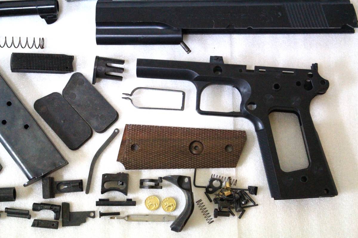 エアガン/ガスガン用 マガジン/弾丸/BB弾/銃パーツ/薬莢 大量まとめて 