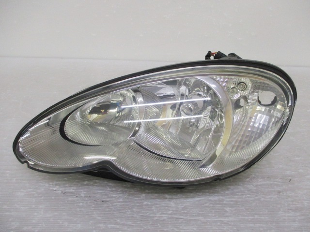 PTクルーザー PT24 後期 純正 左 ヘッドライト ハロゲン 1LJ224000-03 (n009997)