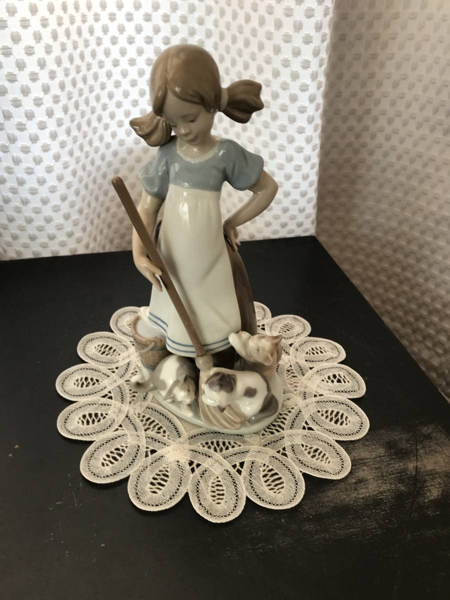 LLADRO porcelain リヤドロ 少女と猫 リヤドロ LLADRO 置物