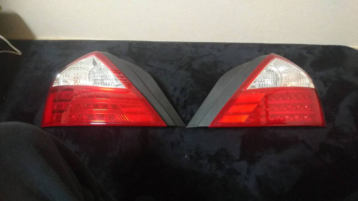 車 50シーマ 後期型 トランクテール