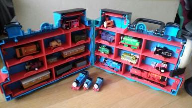 きかんしゃトーマスのその仲間たち収納ケースとトーマス他いろいろ