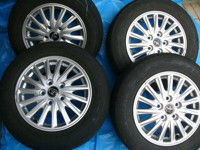 ☆トヨタ 純正☆ ノア/ヴォクシー/エスクァイア 195/65R15 純正