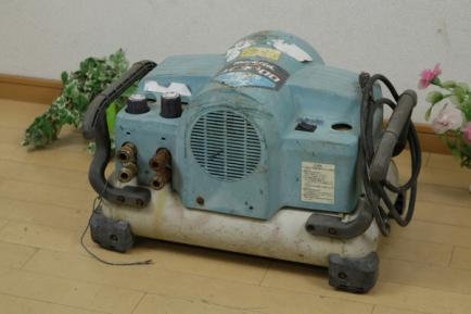 マキタ makita】エアコンプレッサ AC3000 [部品取りに ジャンク] 2026 