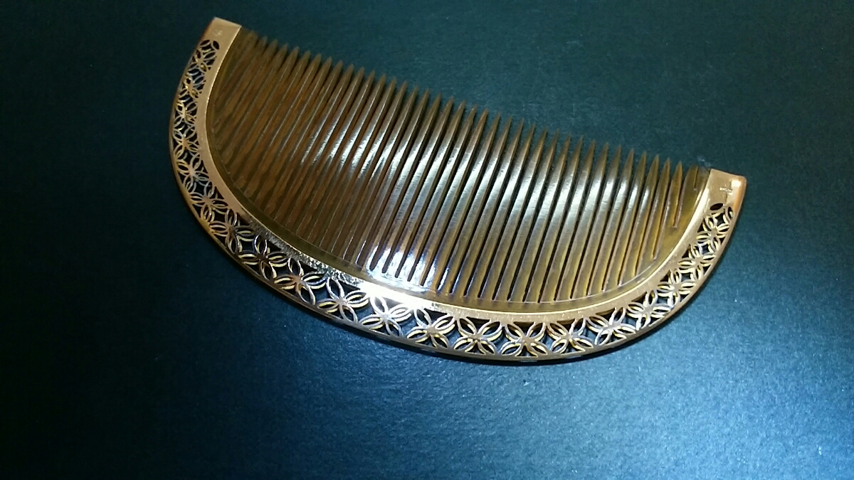 べっ甲 - 金工金装飾彫刻細工 | 髪 Yahoo!オークション 「鼈甲 櫛」の 
