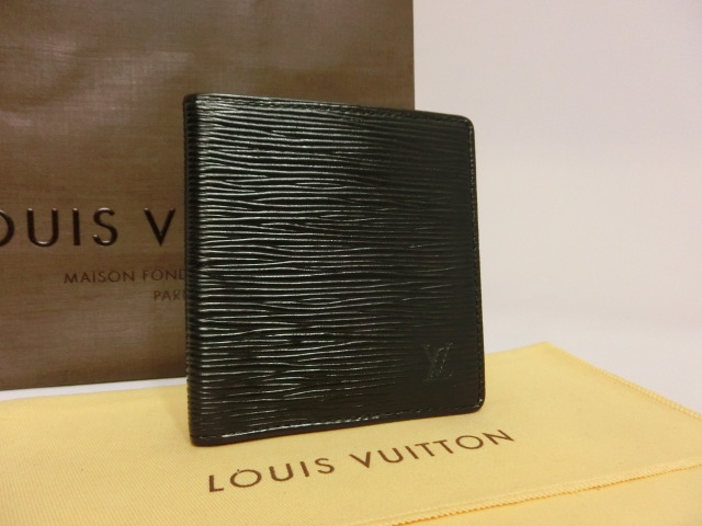 ルイヴィトン 長財布 ジッピーウォレット ヴェルニ M93522 Louis