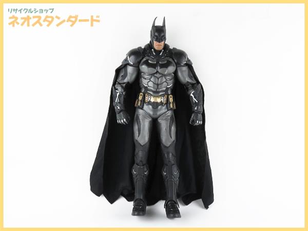 ネカ バットマン アーカムナイト 1/4スケール フィギュア 約46cm NECA