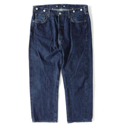 定価3万 Levi