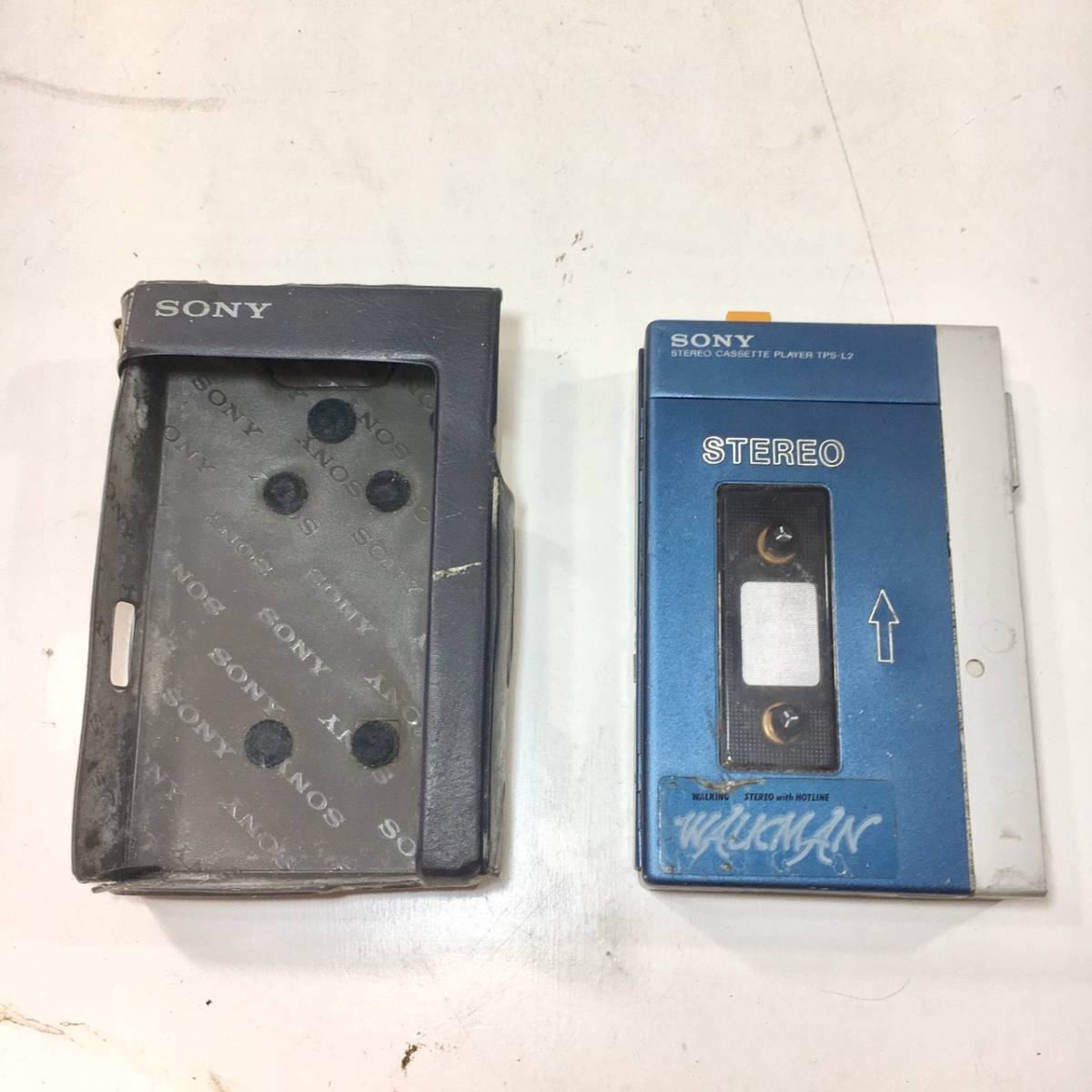 TPS-L2 SONY 初代WALKMAN 中期型 ソニーカセットウォークマン ケース付 