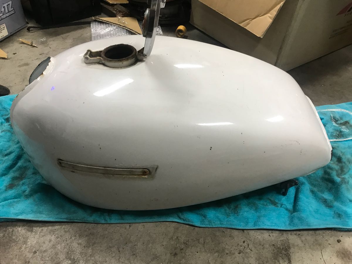 Z1 Z2 カワサキZ系 外装1式 タンク サイドカバー テールカウル 【公式