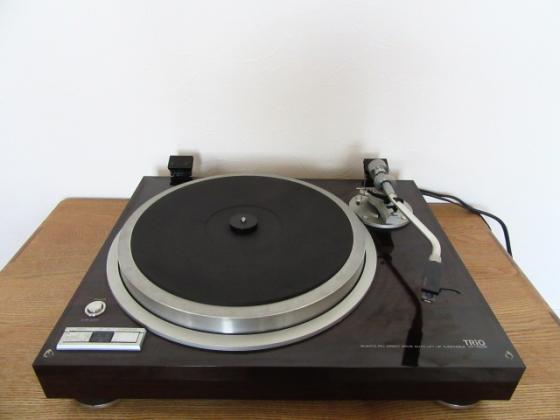★★　トリオ TRIO　KP-700D　ターンテーブル レコードプレイヤー　通電・動作ＯＫ　現状品　美品です！ ★★