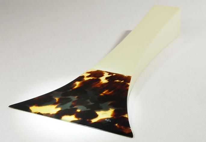 2025年最新三味線 高級 撥 津軽三味線 本べっ甲 持ち手プラ 撥