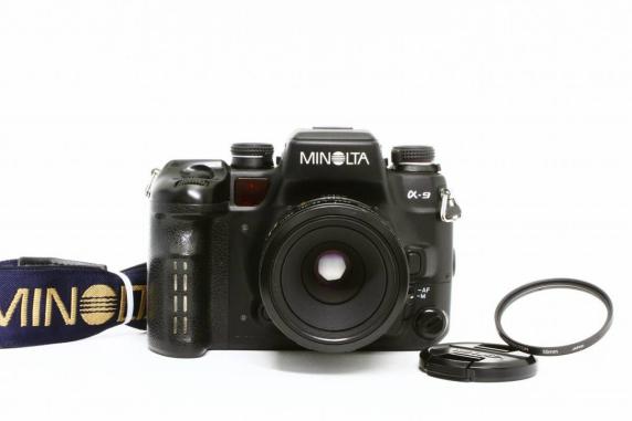 MINOLTA α-9 フィルム一眼レフカメラ 高速AFレンズセット MINOLTA α-9 フィルム一眼レフカメラ 高速AFレンズセット フィルム