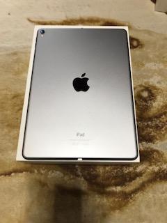 Apple iPad Pro 9.7 128GB スペースグレイ
