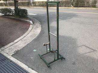 レーシングカート 縦置き用 カートスタンド 省スペースで保管できます