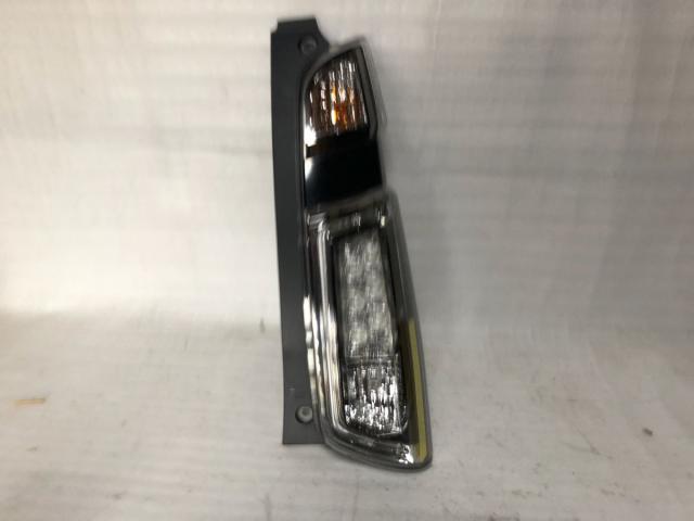 0172 N-WGN Nワゴン カスタム JH1 JH2 右テールライト LED STANLEY W1399