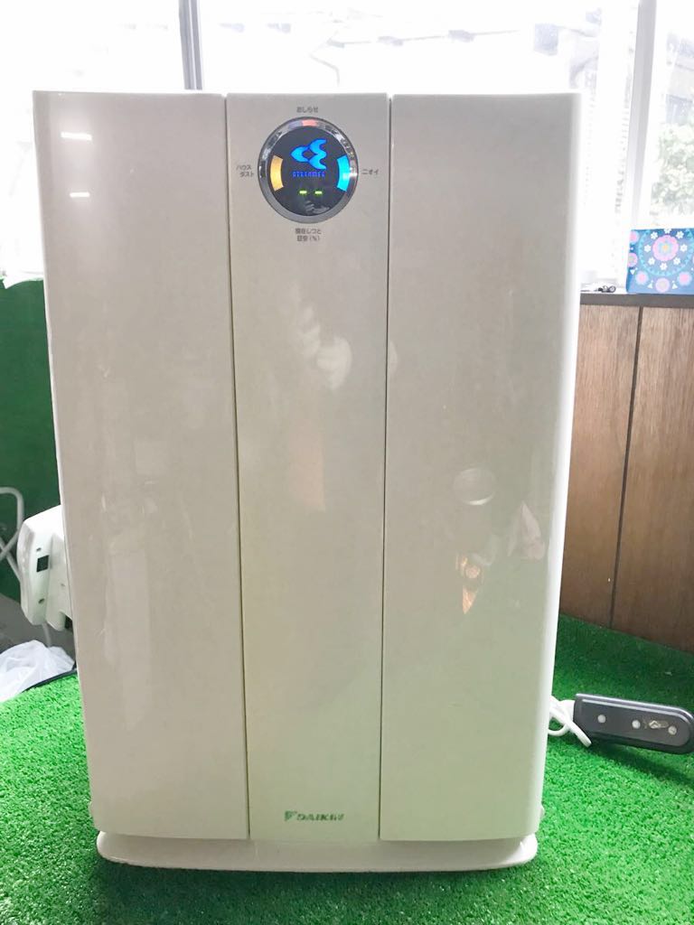 DAIKIN ACK70M-W 加湿空気清浄機 ホワイト 定額あり」 中古品- 綺麗