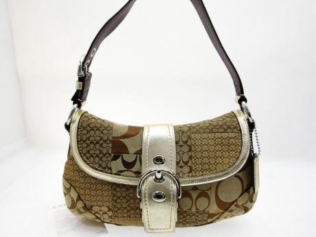 激安大特価，セール T5400 COACH コーチ パッチワーク シグネチャー ショルダー バッグ 良品(女性用)｜売買されたオークション情報、yahooの商品情報をアーカイブ公開 - オークファン かばん、バッグ