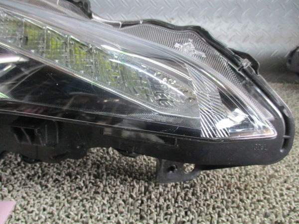 トヨタ純正 ZN6 86 前期 HID キセノン ヘッドライト ヘッドランプ 右側