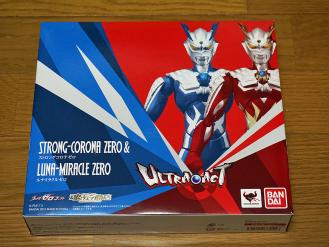 バンダイ ULTRA ACT ストロングコロナゼロ ＆ ルナミラクルゼロ 【輸送