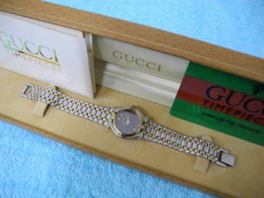 グッチ 9000L レディース腕時計 クオーツ 動作品 新品電池交換済み 13) ☆GUCCI☆グッチ レディース 腕時計 クオーツ時計 9000L ケース