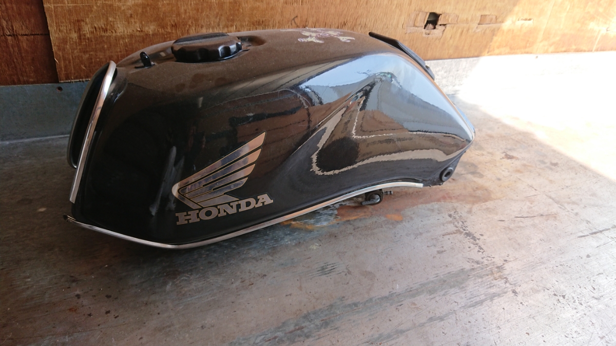 CB400N フューエルタンク 燃料タンク HONDA ガソリンタンク 当時物 