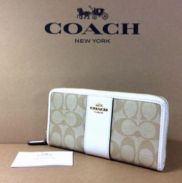 コーチCOACH一円スタート！コーチCOACのロゴシグネチャーデザインに 