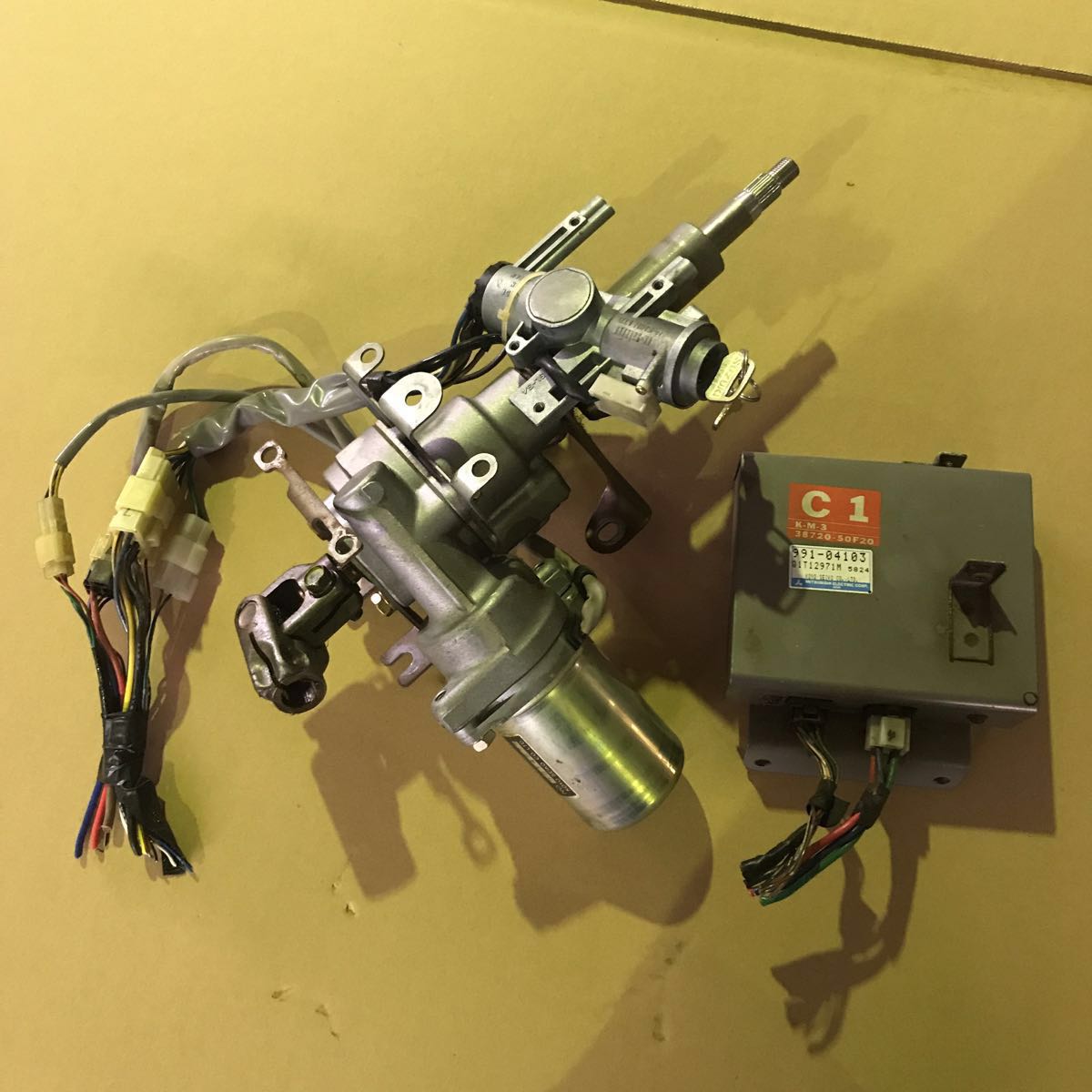 希少 DE51V エブリィ 電動パワステ モーター コンピューター 